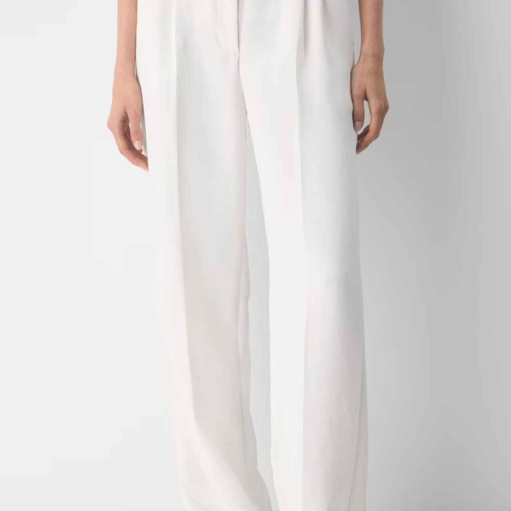 NWT - Aritzia Effortless Pant - Wider - Light Birch